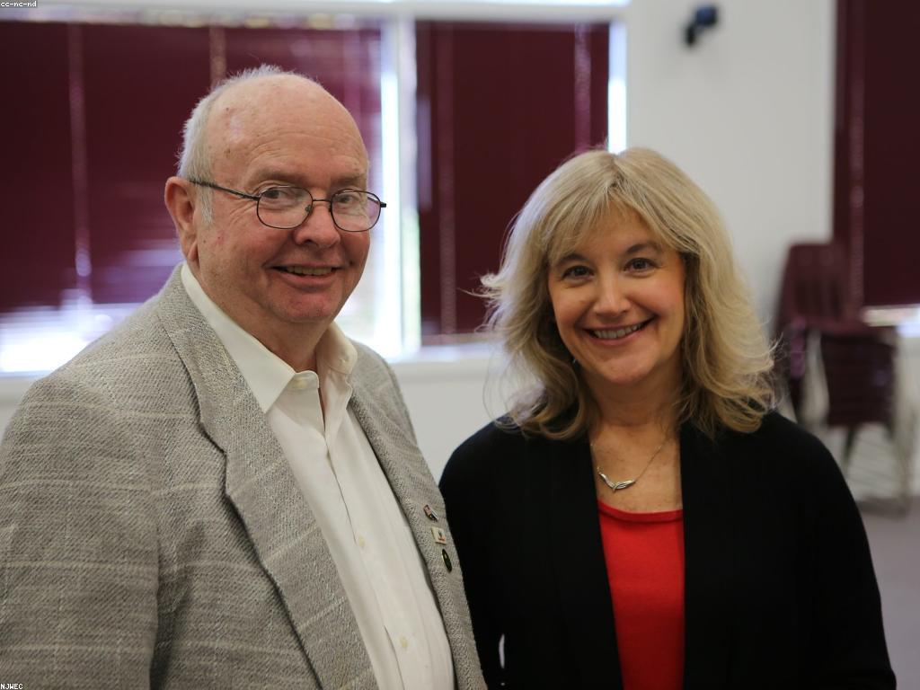 ការពិនិត្យនិងចងក្រងសេចក្តីរាយការណ៍សុវត្ថិភាពដើម្បីការពារអ្នកធ្វើការនៅក្នុងសហគ្រាស